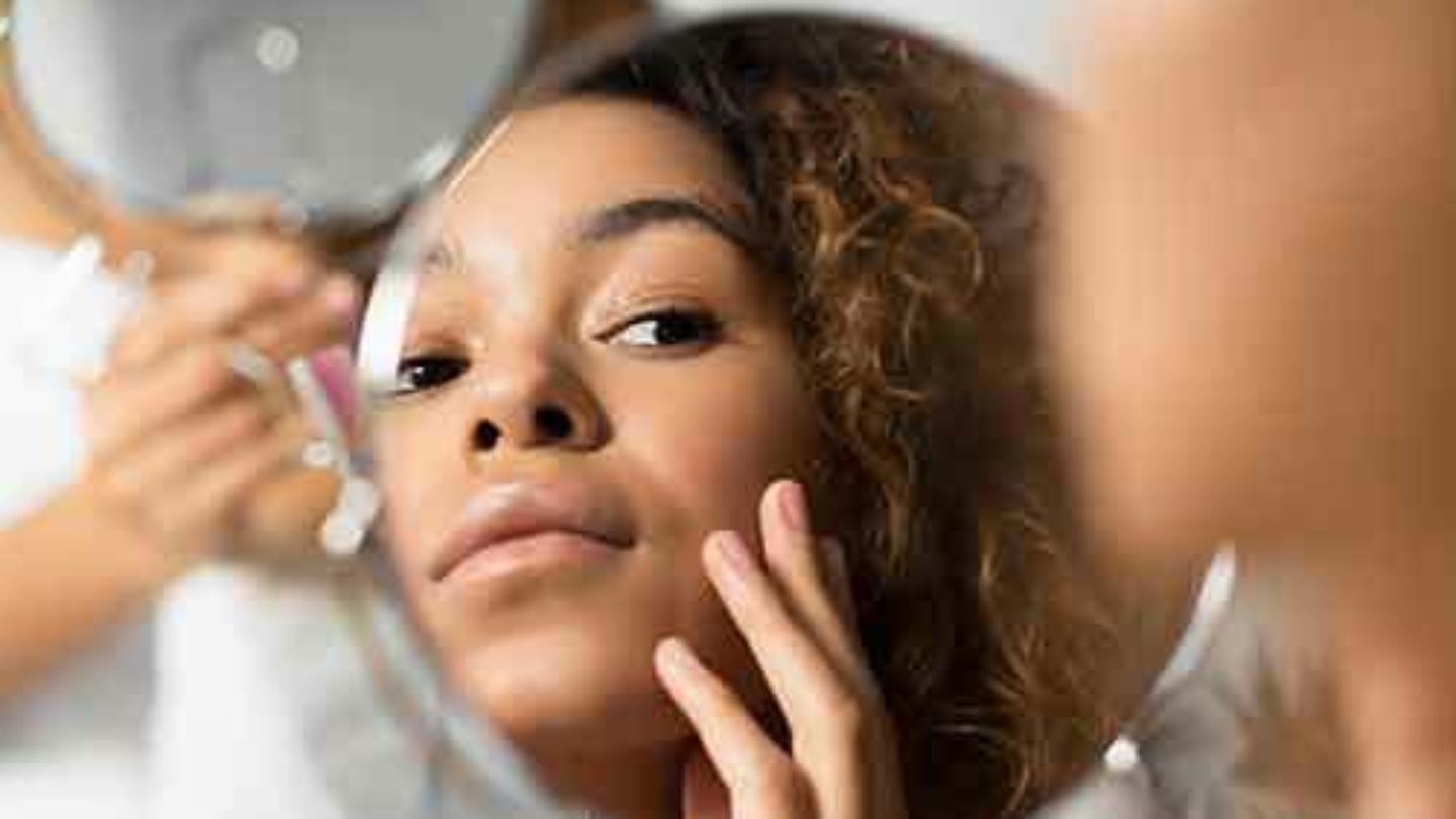 afro-woman-looking-i.jpg